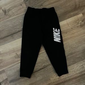 Boy’s Nike dri-fit sweatpants